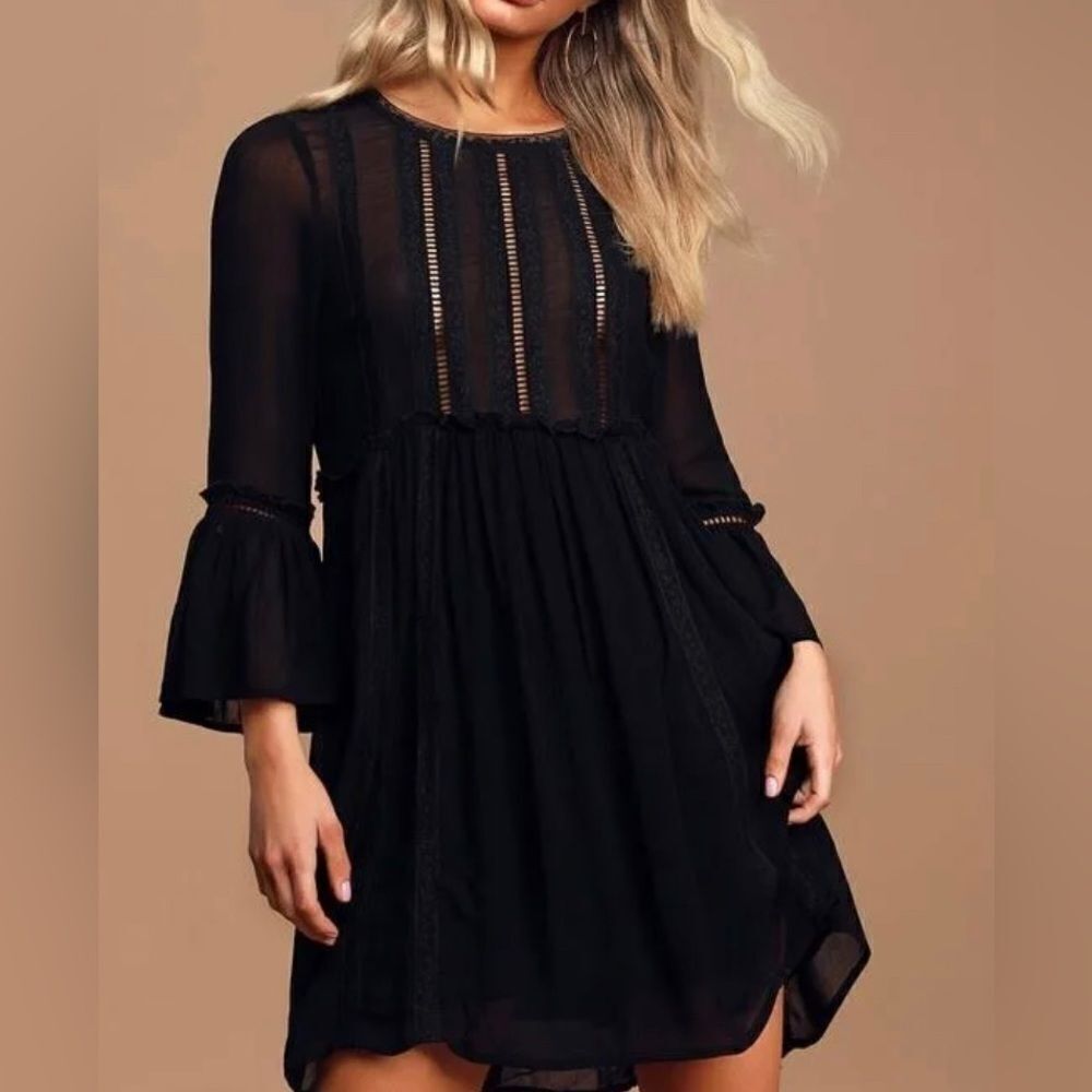 LULU’S In the Meadows Black Crochet Lace Babydoll Dress NWT SZ M